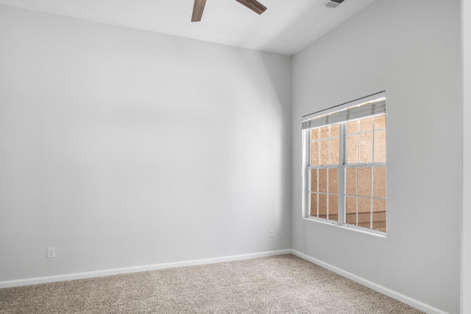 6100 N Stockdale Dr, Fresno, CA 93722