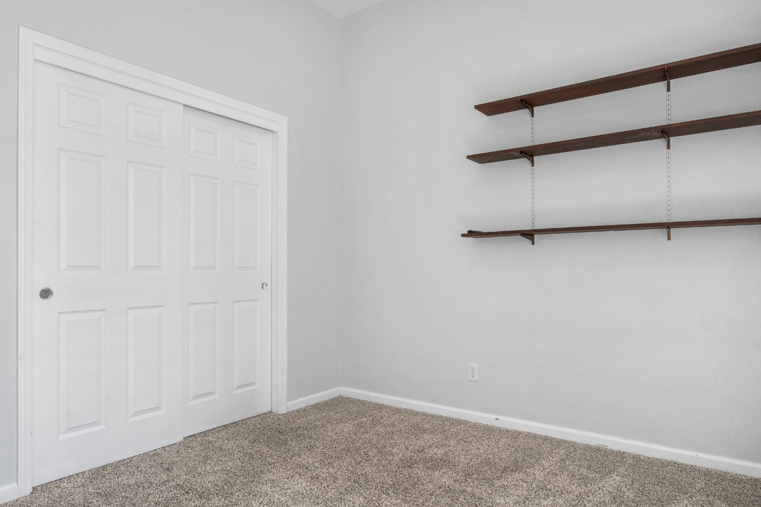 6100 N Stockdale Dr, Fresno, CA 93722