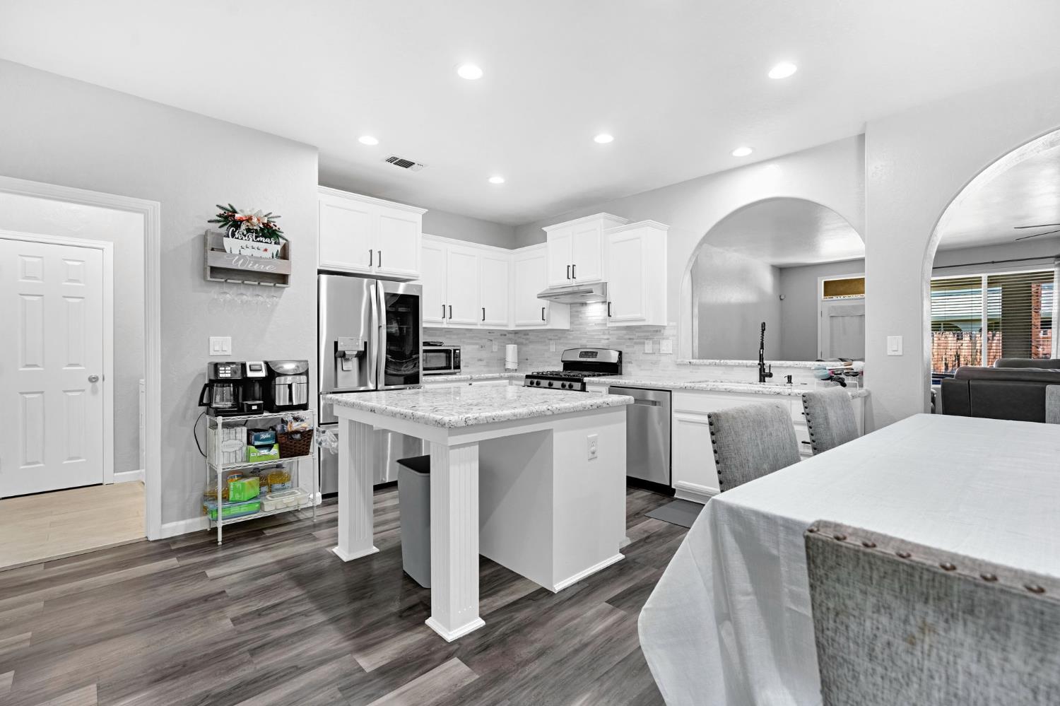 4638 W Oslin Ave, Fresno, CA 93722
