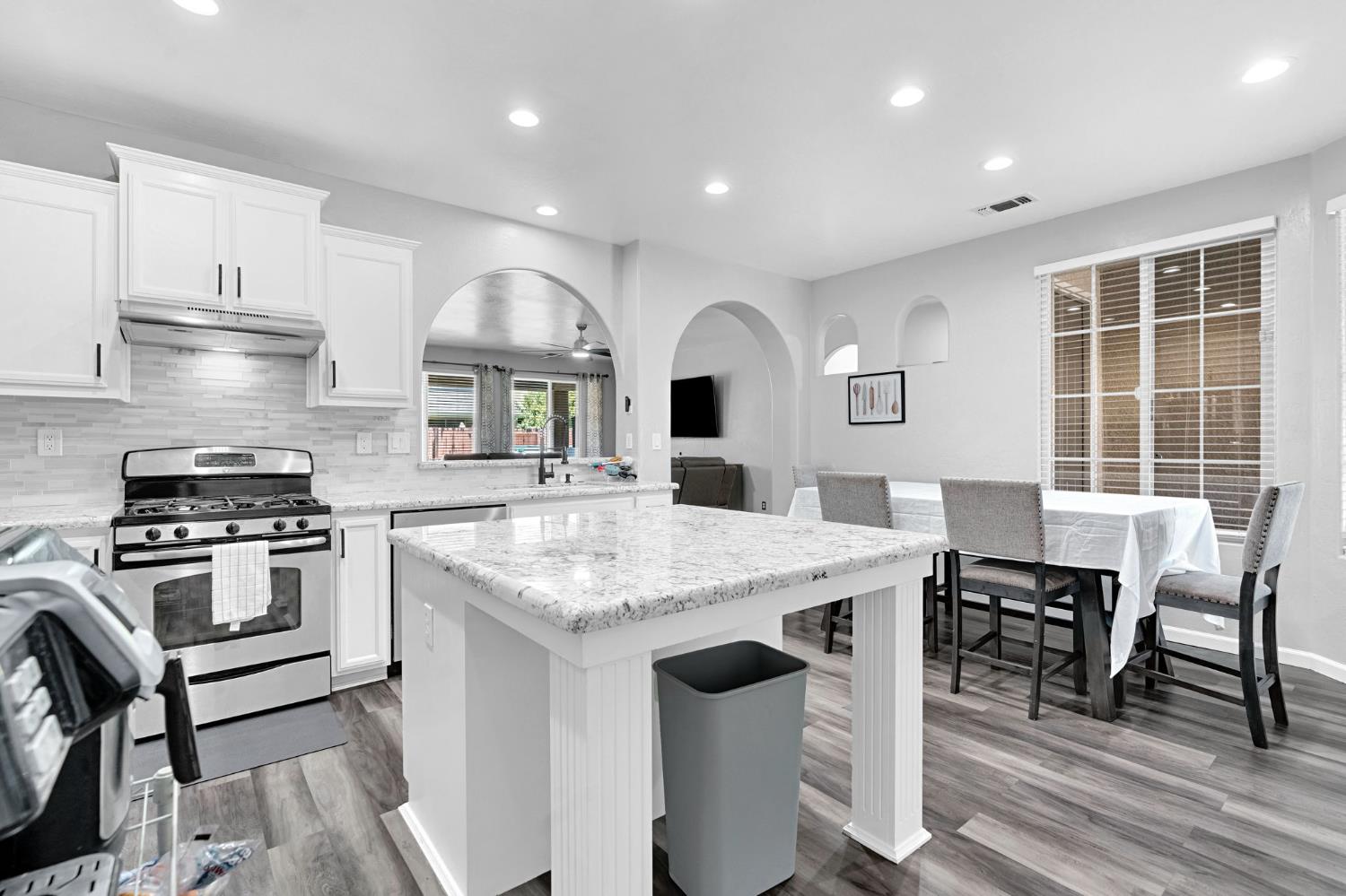 4638 W Oslin Ave, Fresno, CA 93722
