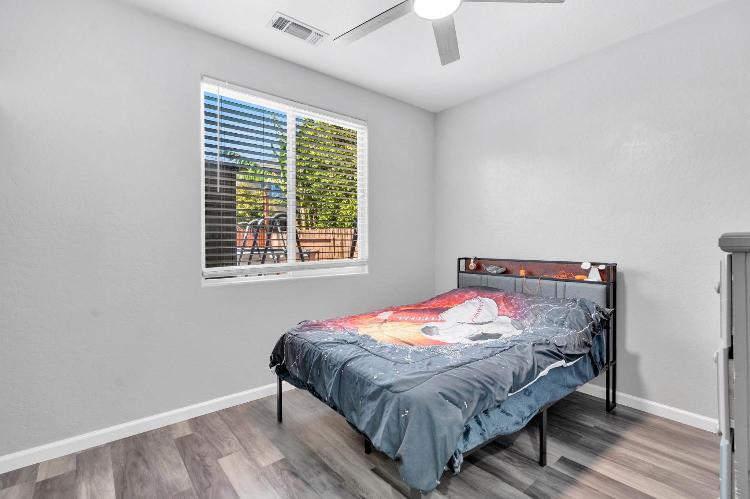 4638 W Oslin Ave, Fresno, CA 93722