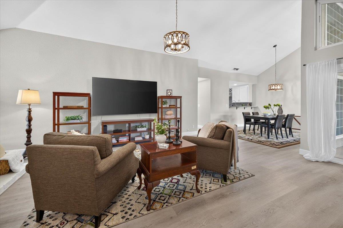 315 E Nees Ave #117, Fresno, CA 93720
