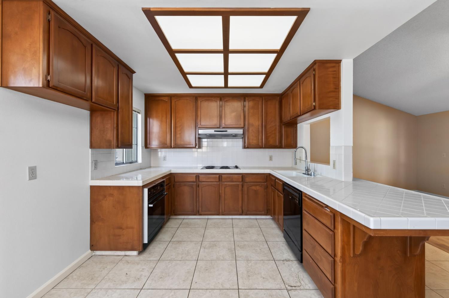 6361 N Barcus Ave, Fresno, CA 93722