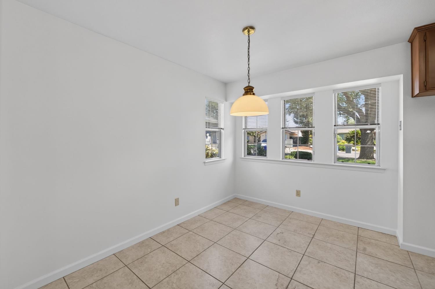 6361 N Barcus Ave, Fresno, CA 93722