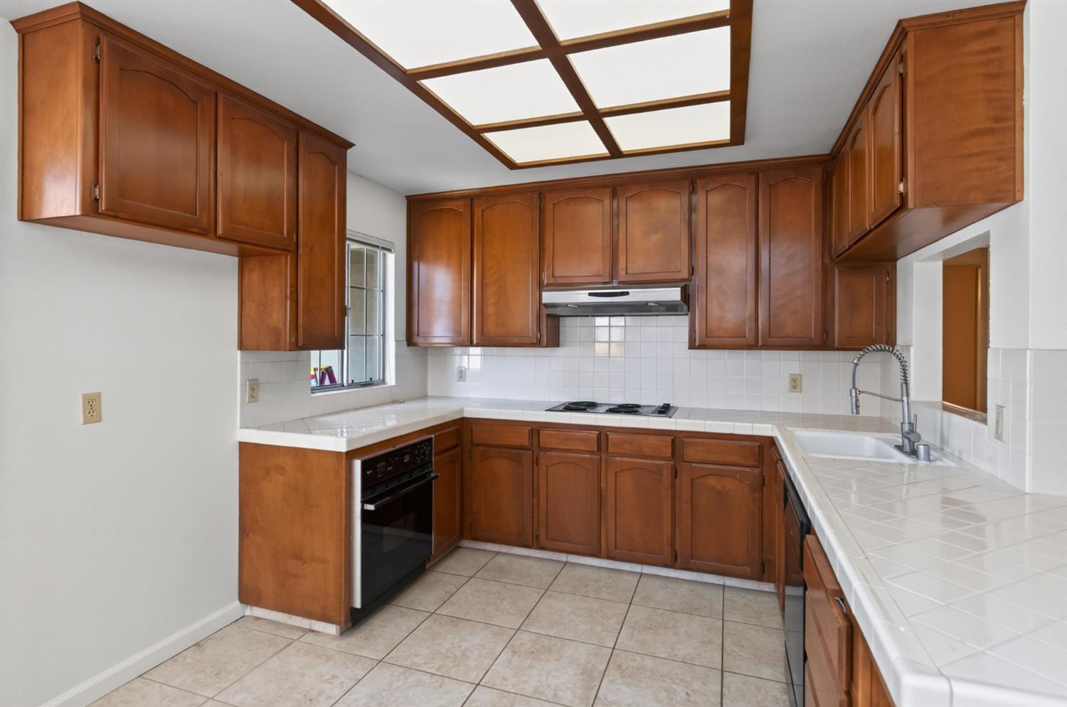 6361 N Barcus Ave, Fresno, CA 93722