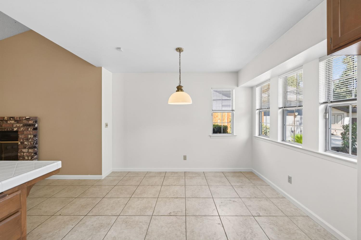 6361 N Barcus Ave, Fresno, CA 93722