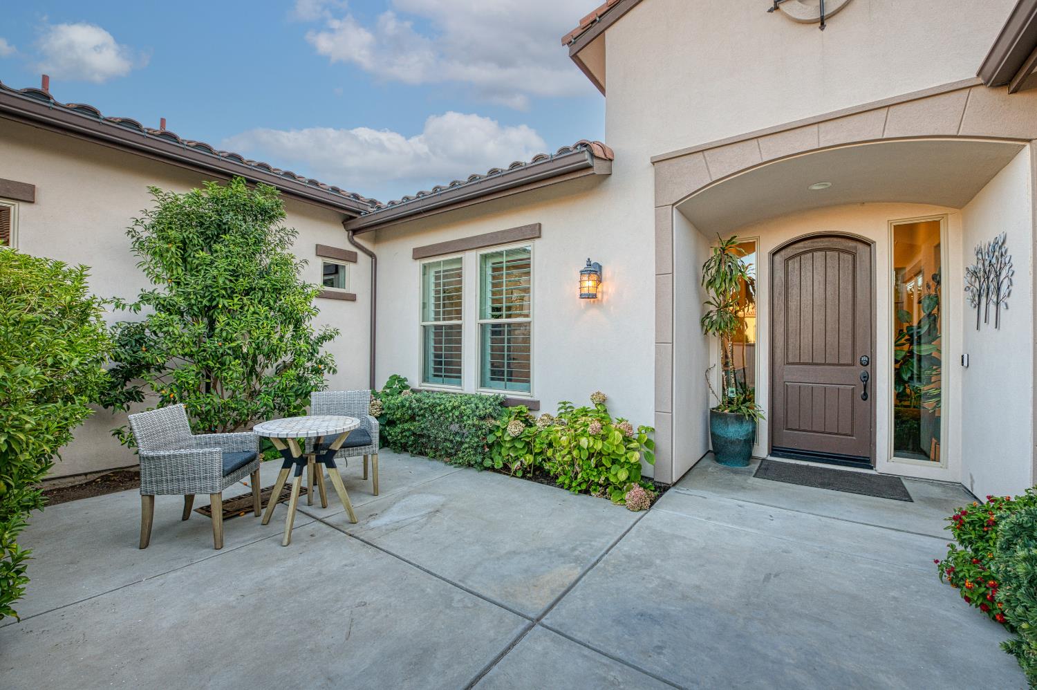 11853 N Ridgeway Dr, Fresno, CA 93730