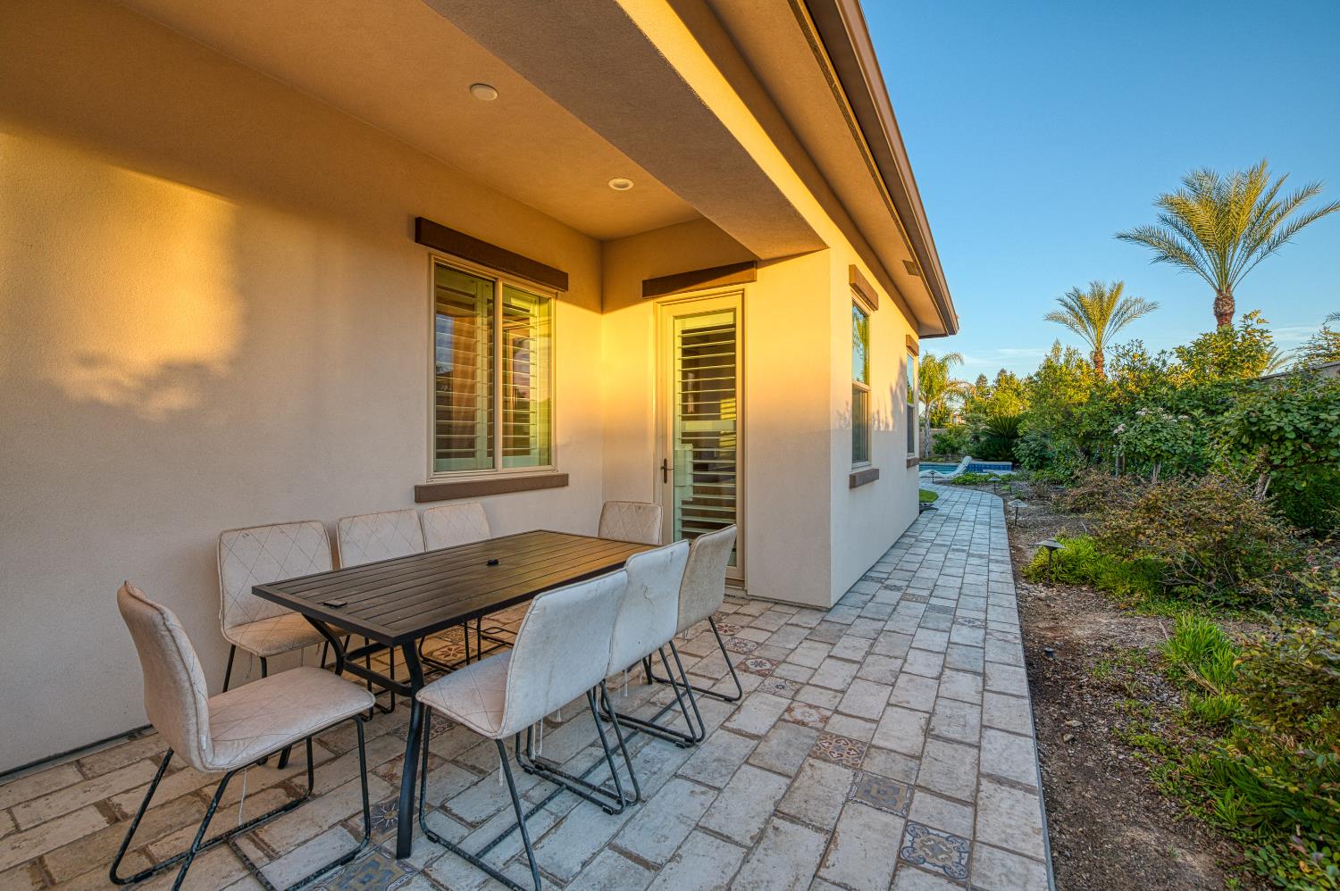 11853 N Ridgeway Dr, Fresno, CA 93730