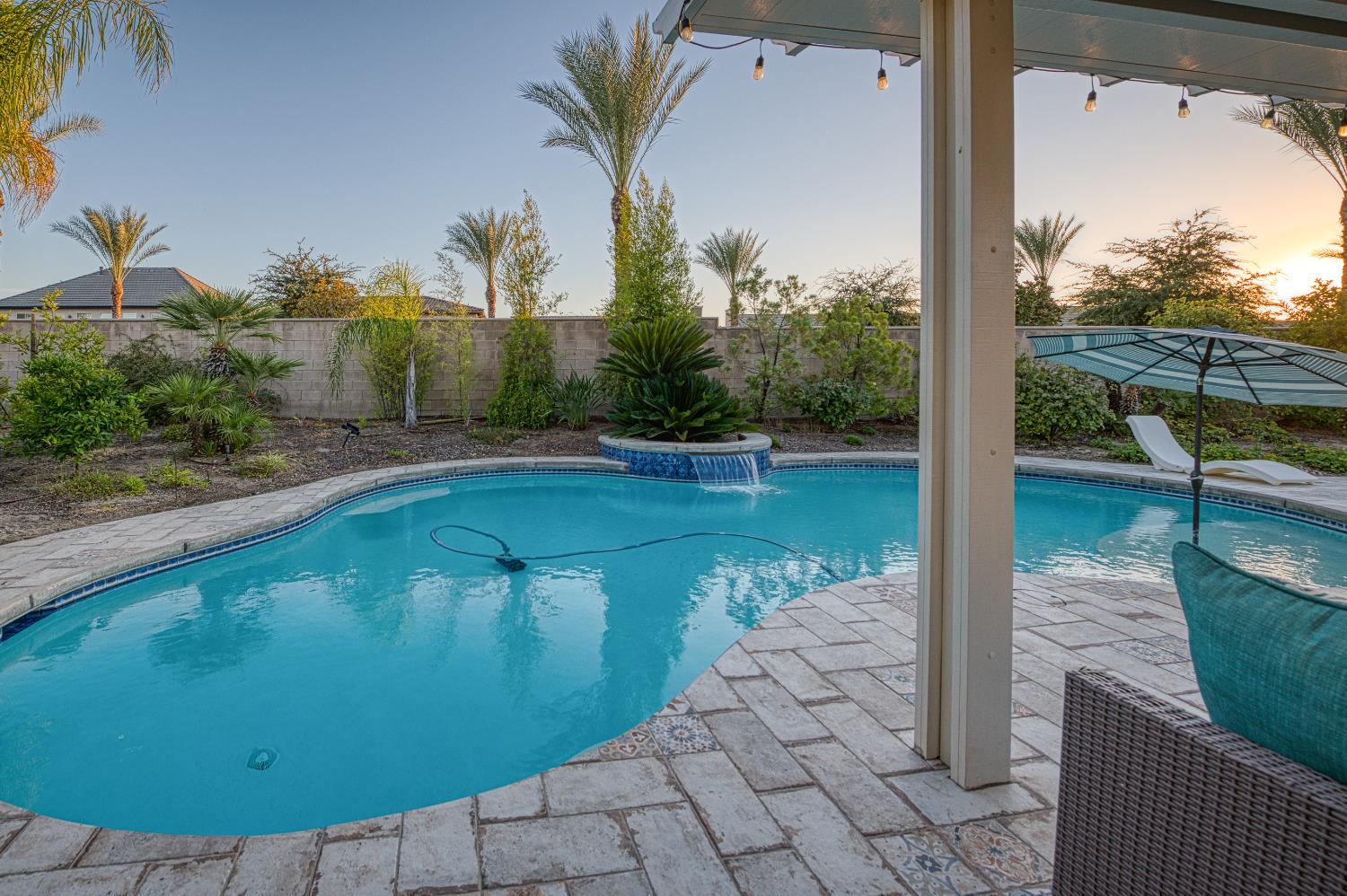 11853 N Ridgeway Dr, Fresno, CA 93730