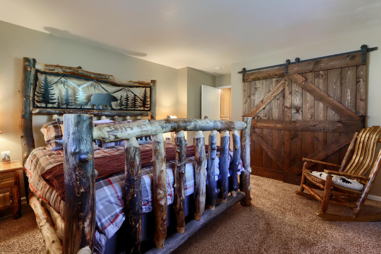 39420 Manzanita Dr, Oakhurst, CA 93644