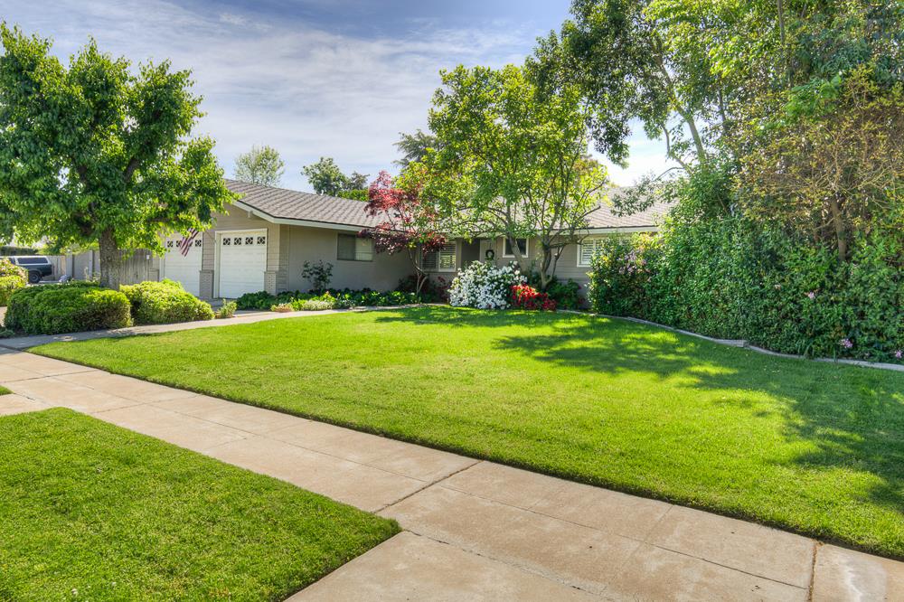 1059 W Stuart Ave, Fresno, CA 93711
