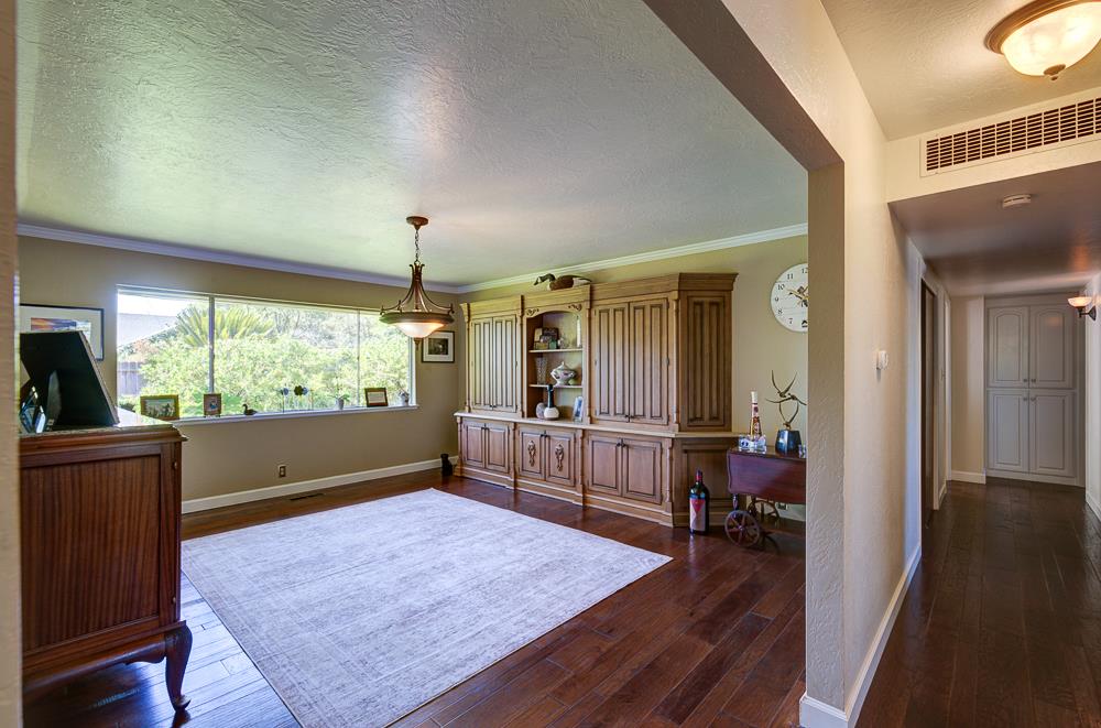 1059 W Stuart Ave, Fresno, CA 93711