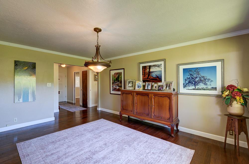 1059 W Stuart Ave, Fresno, CA 93711