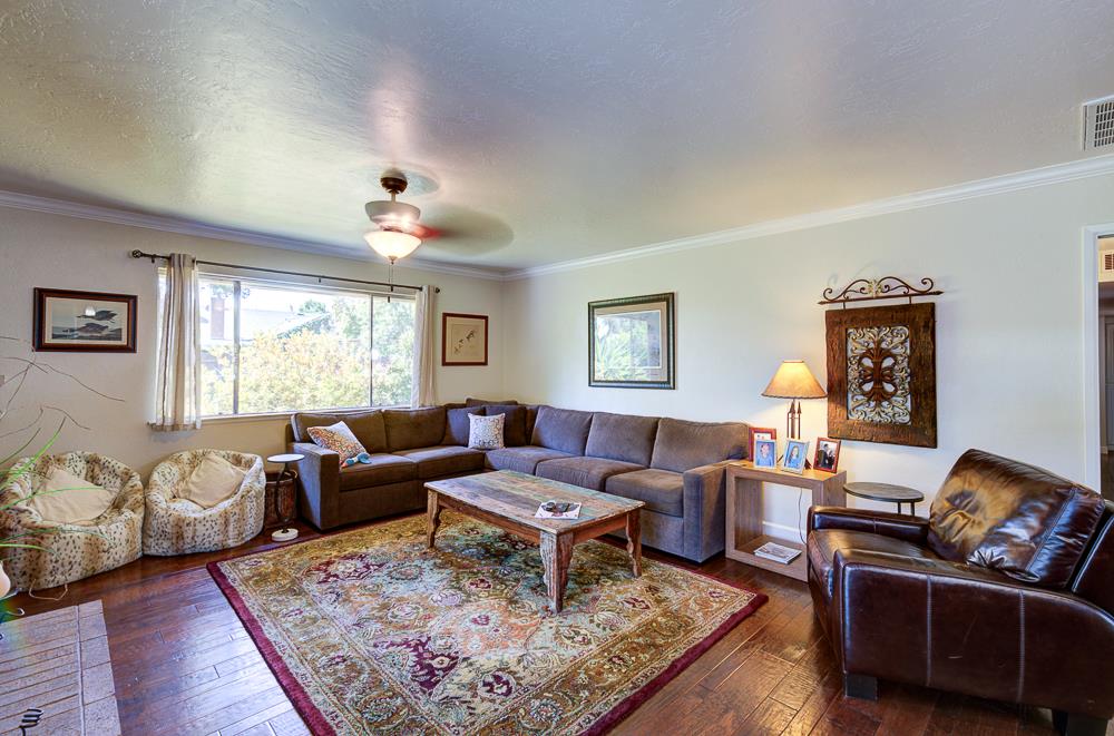 1059 W Stuart Ave, Fresno, CA 93711