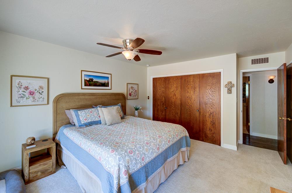 1059 W Stuart Ave, Fresno, CA 93711