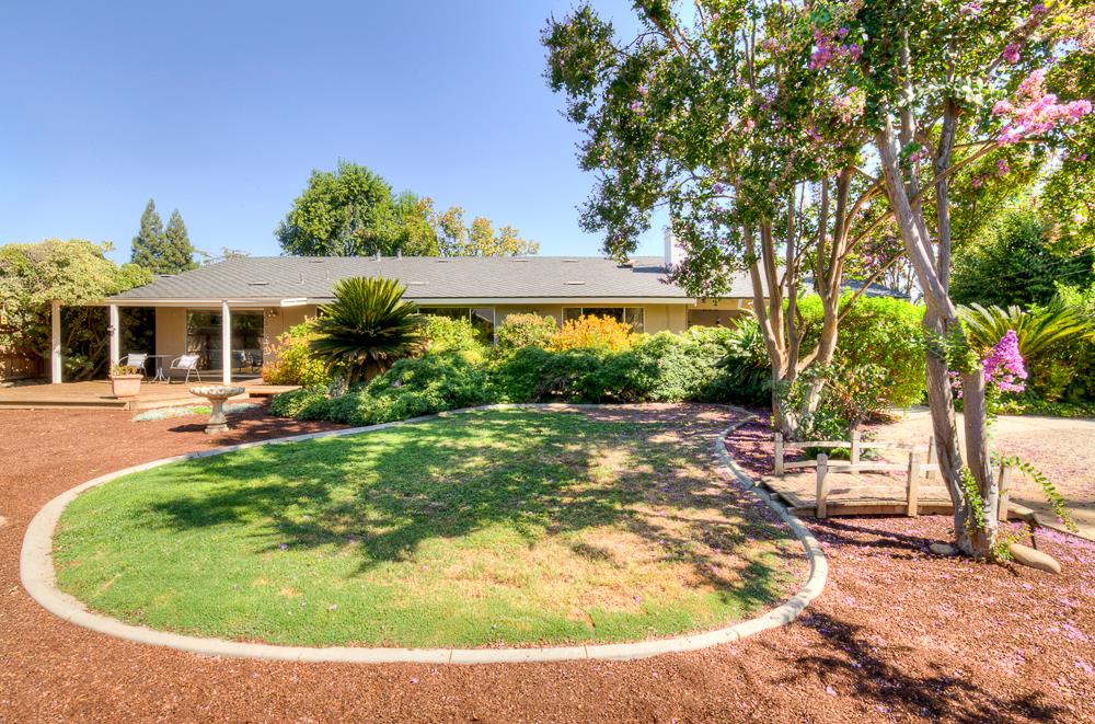 1059 W Stuart Ave, Fresno, CA 93711