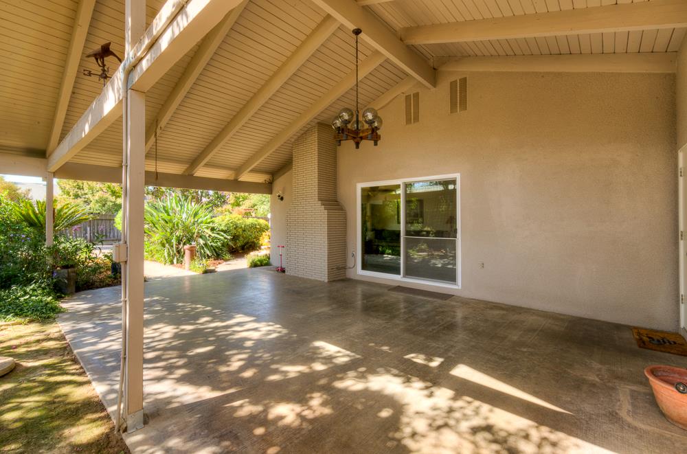 1059 W Stuart Ave, Fresno, CA 93711