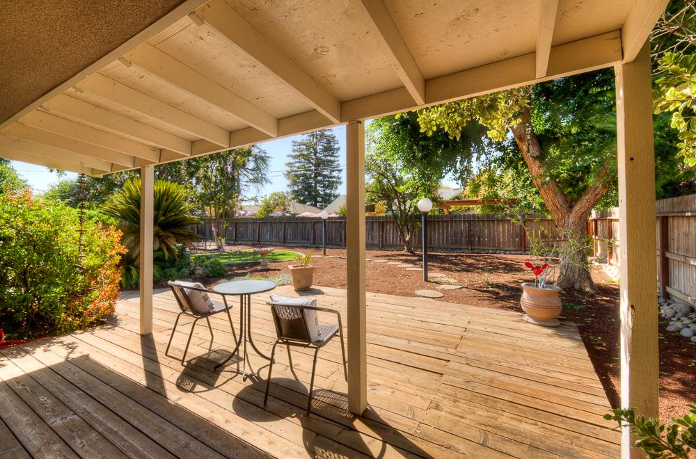 1059 W Stuart Ave, Fresno, CA 93711
