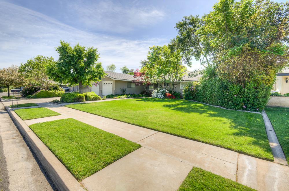 1059 W Stuart Ave, Fresno, CA 93711