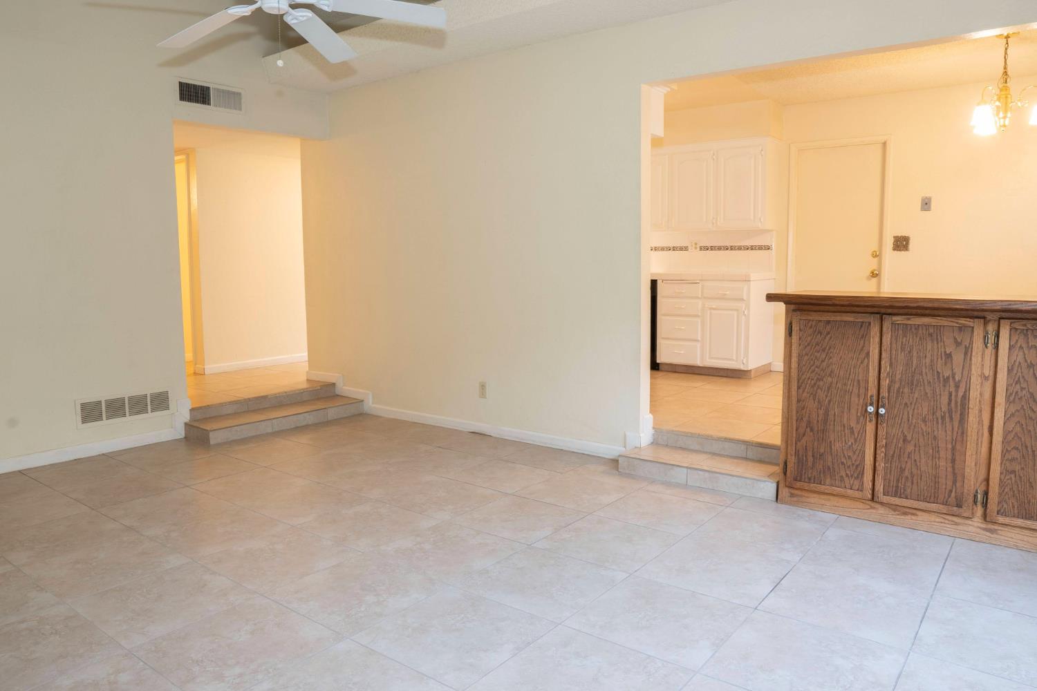 3513 W Mesa Ave, Fresno, CA 93711