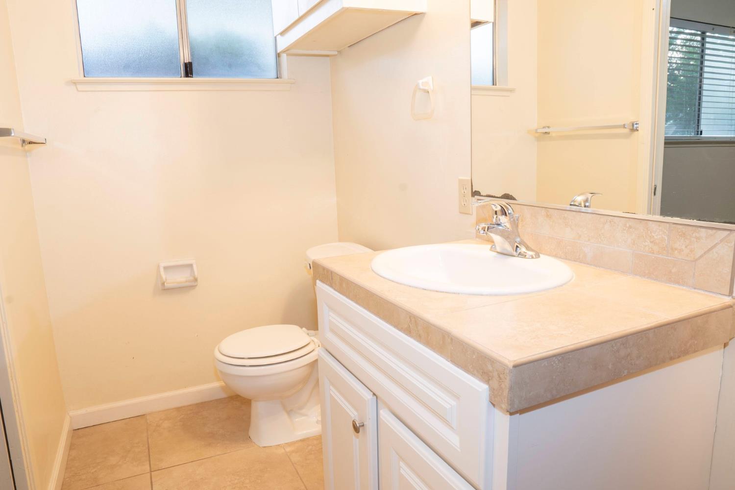 3513 W Mesa Ave, Fresno, CA 93711