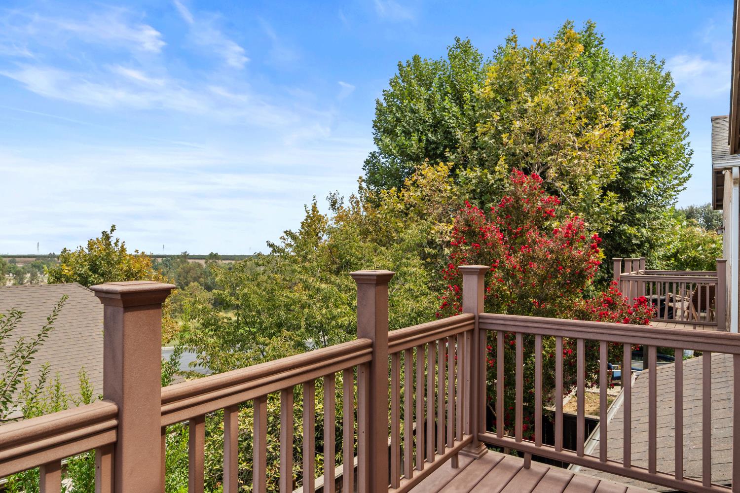 5284 W King Fisher Ln, Fresno, CA 93722