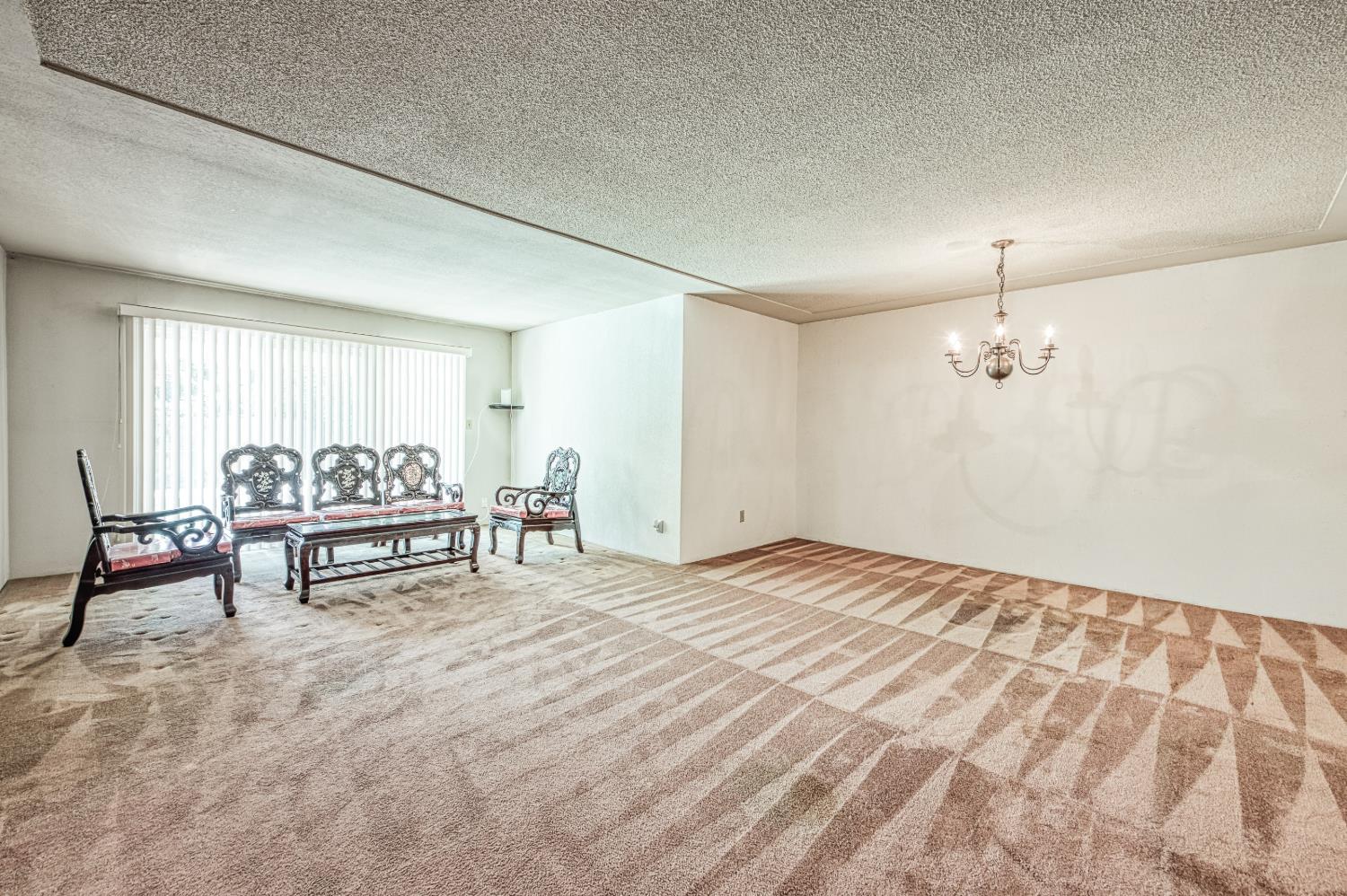 1685 W San Ramon Ave, Fresno, CA 93711
