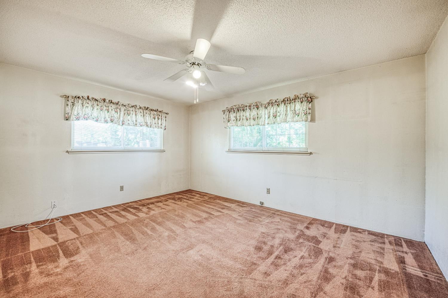 1685 W San Ramon Ave, Fresno, CA 93711