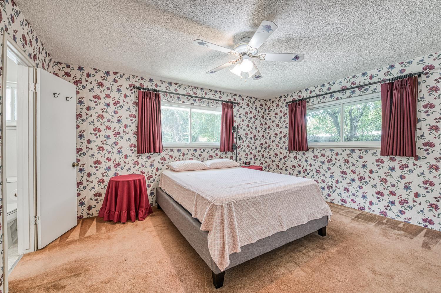 1685 W San Ramon Ave, Fresno, CA 93711