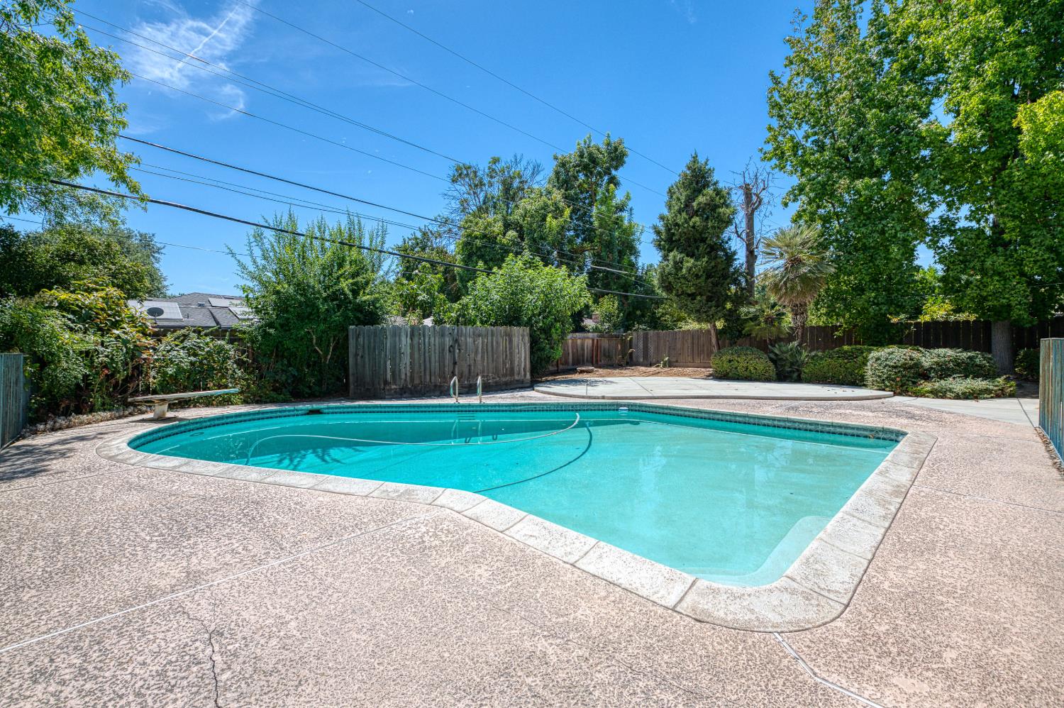1685 W San Ramon Ave, Fresno, CA 93711
