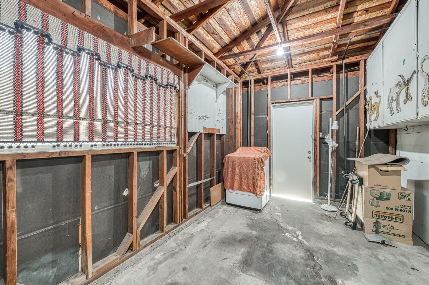 1685 W San Ramon Ave, Fresno, CA 93711