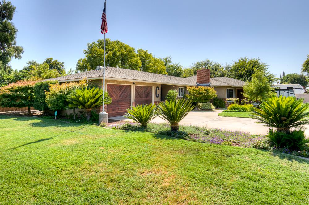 5394 Easterby Dr N, Fresno, CA 93727