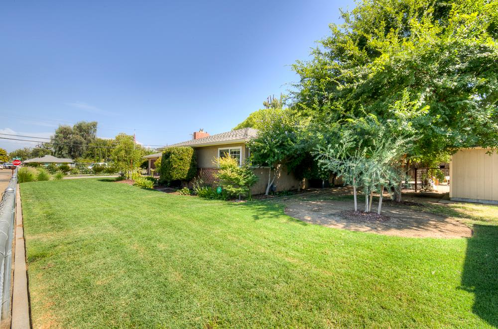 5394 Easterby Dr N, Fresno, CA 93727