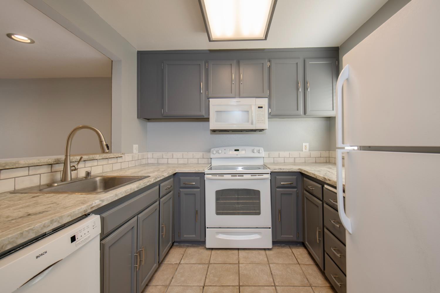 4875 N Backer Ave #141, Fresno, CA 93726