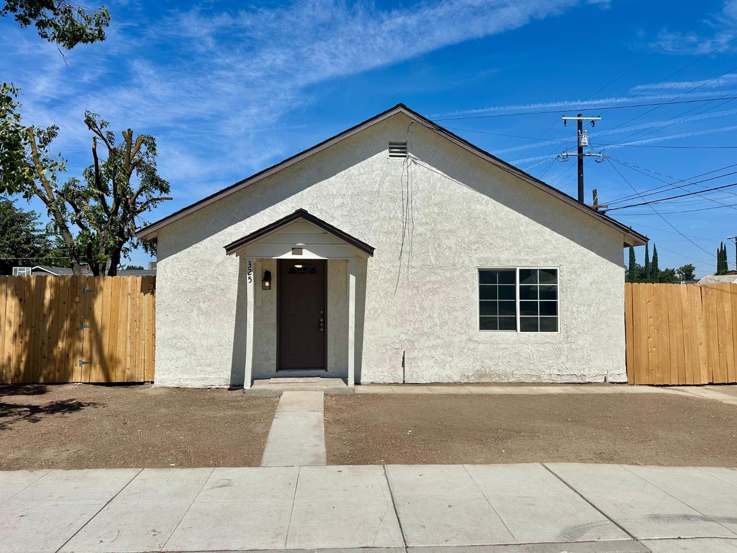 325 S 7th St, Chowchilla, CA 93610