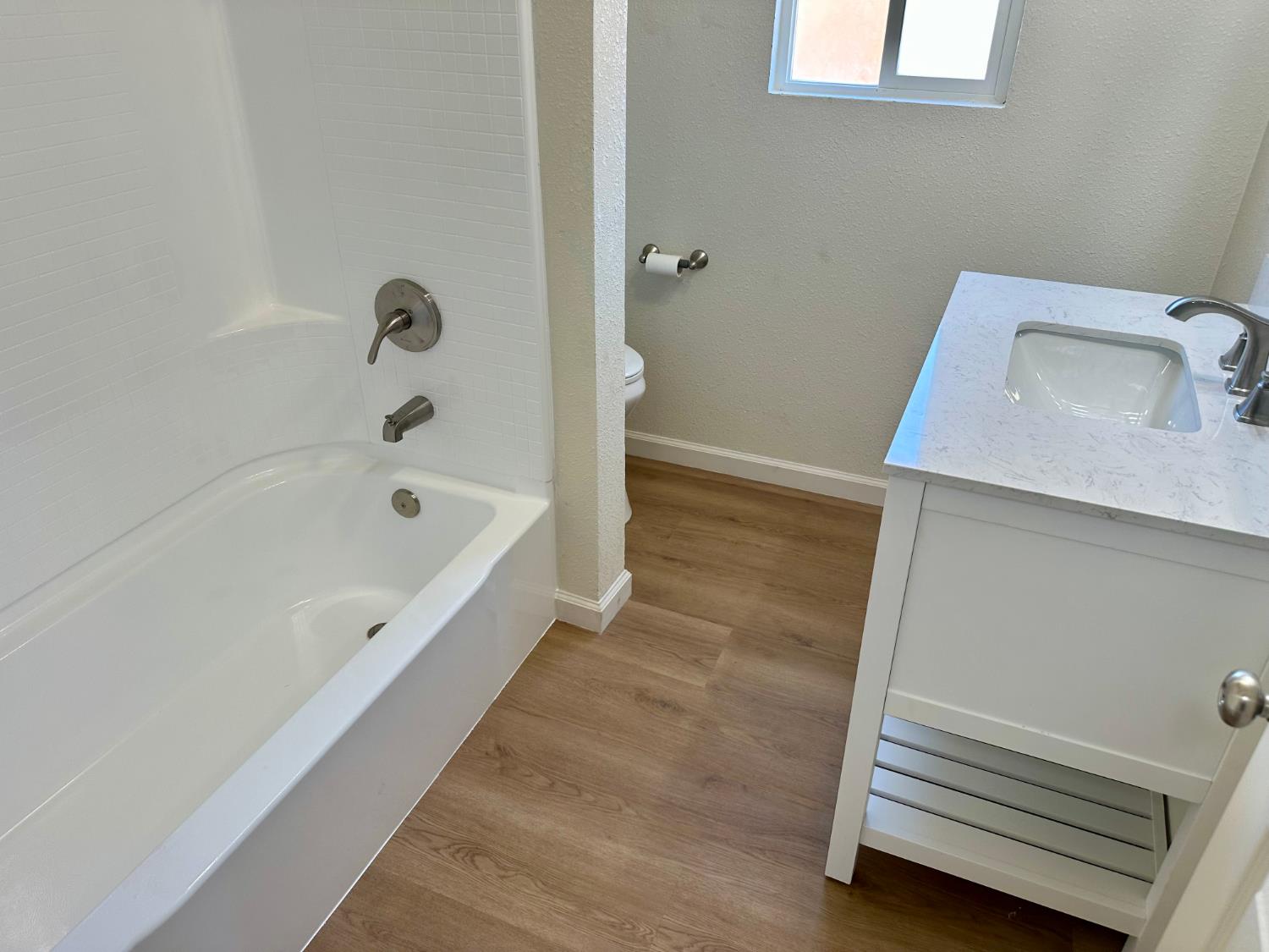 325 S 7th St, Chowchilla, CA 93610