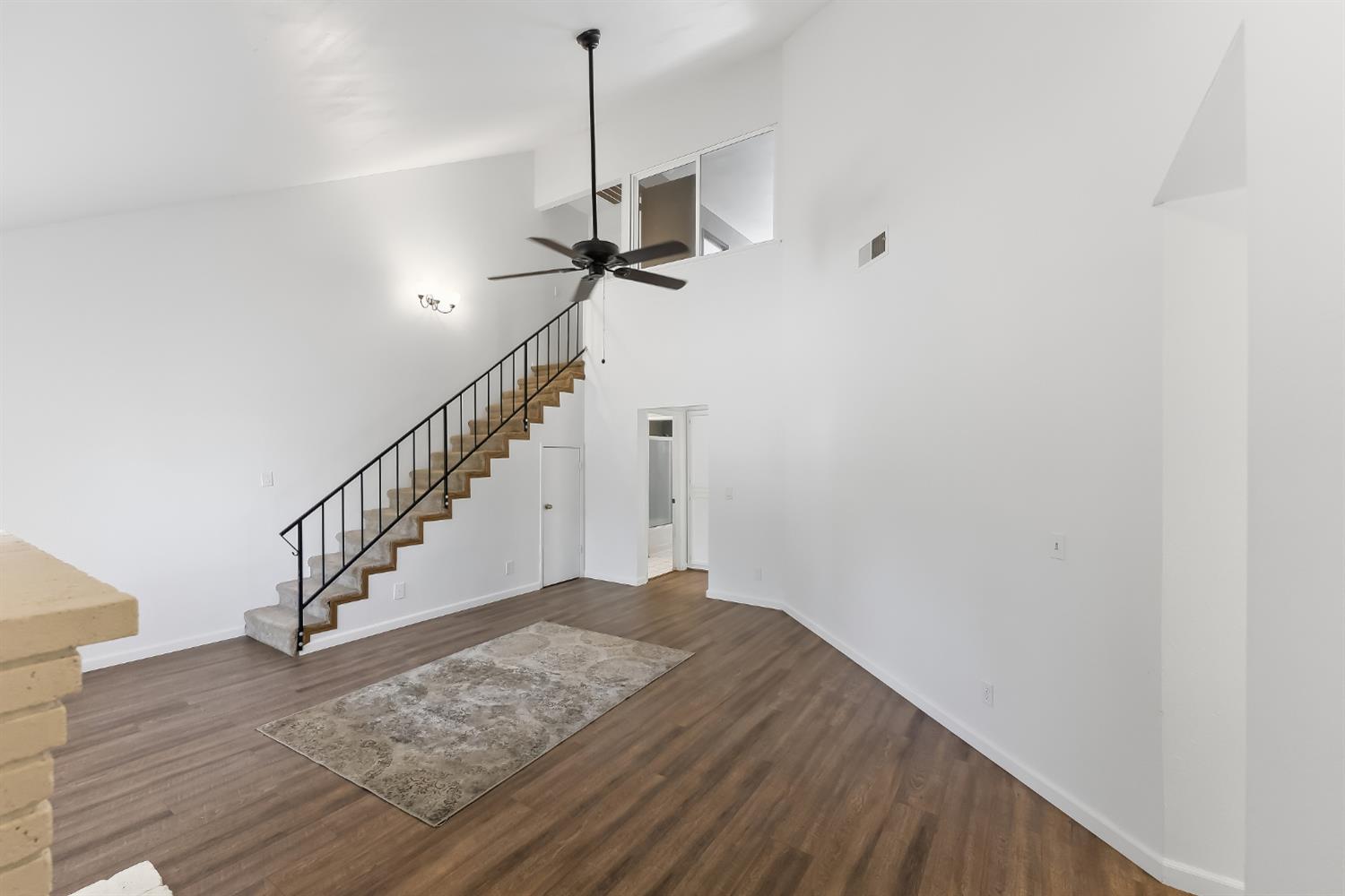 2521 N Selland Ave, Fresno, CA 93722