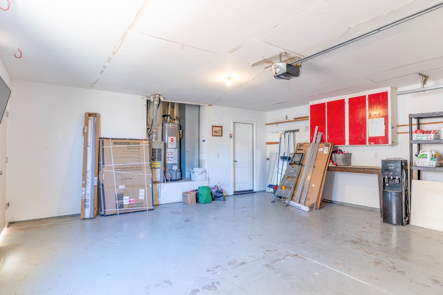 950 Laguna Dr, Lemoore, CA 93245