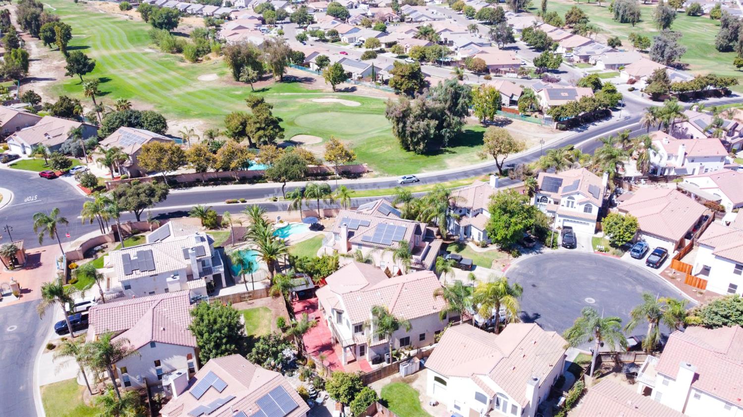 950 Laguna Dr, Lemoore, CA 93245