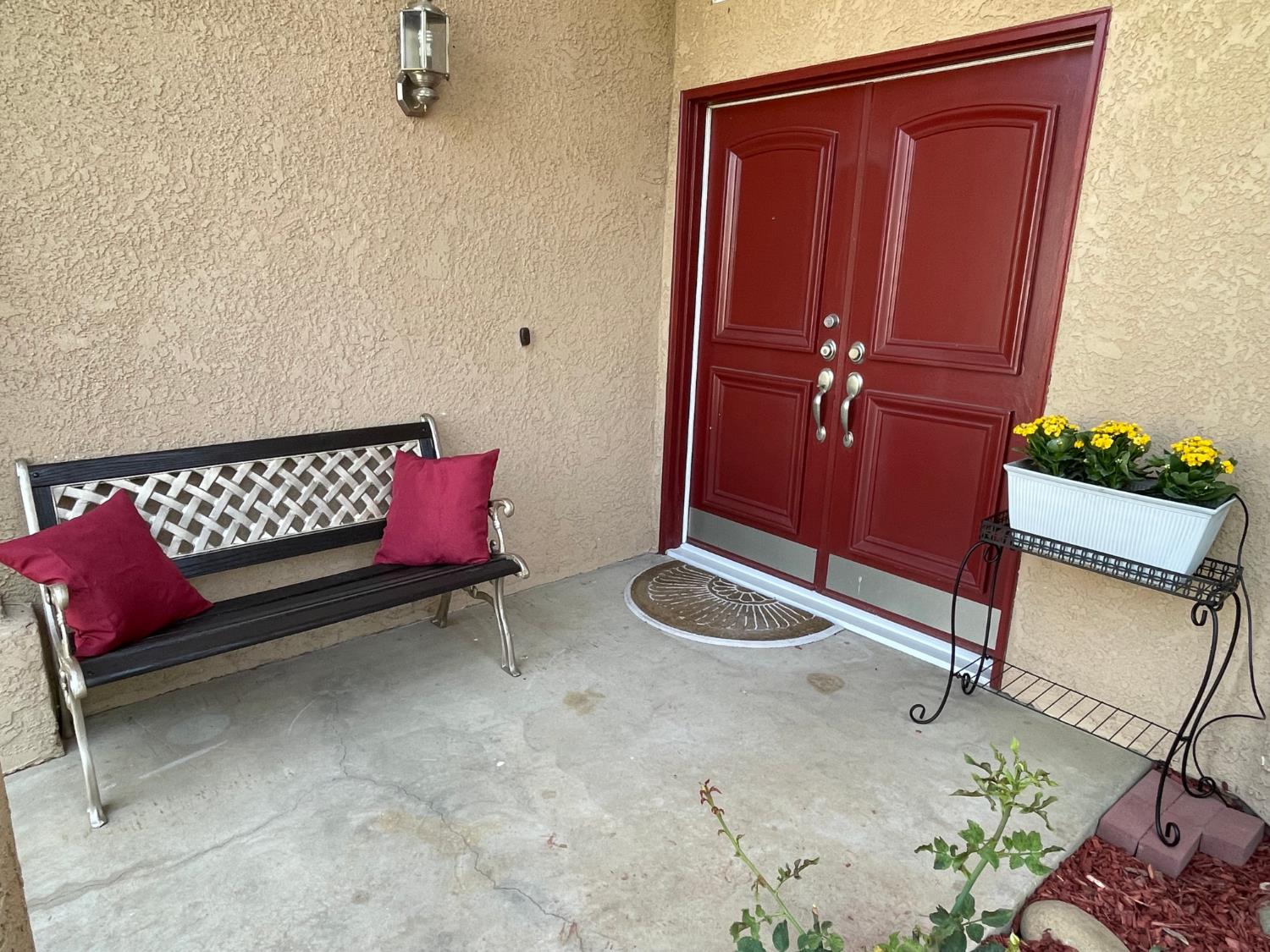 2037 E Lester Ave, Fresno, CA 93720