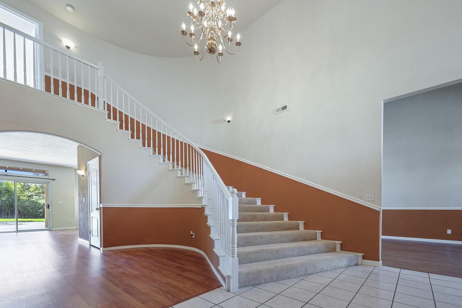 2037 E Lester Ave, Fresno, CA 93720