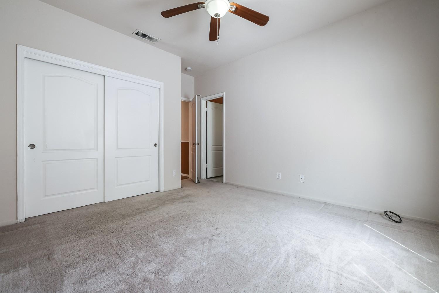 2037 E Lester Ave, Fresno, CA 93720