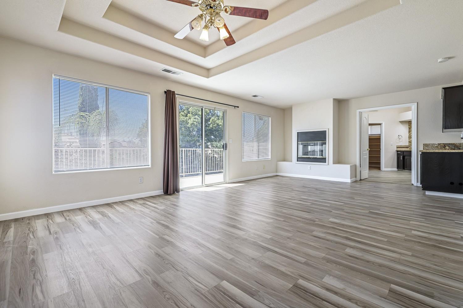 2037 E Lester Ave, Fresno, CA 93720