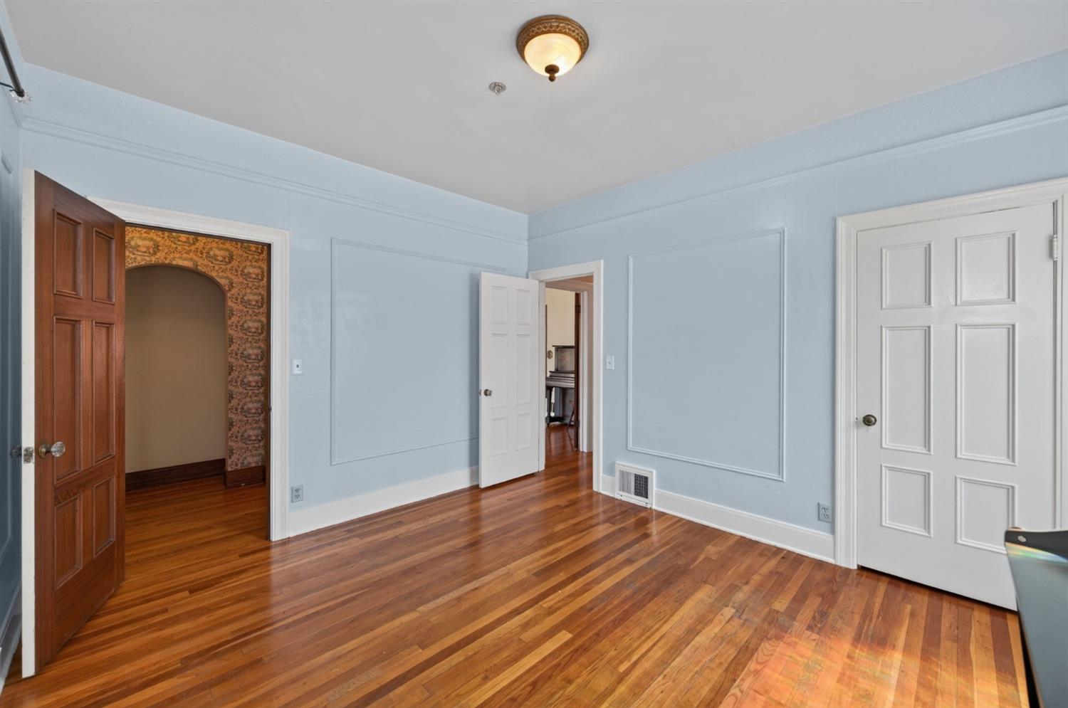 536 E Clinton Ave, Fresno, CA 93704