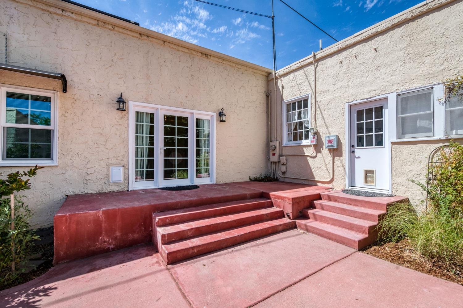 536 E Clinton Ave, Fresno, CA 93704