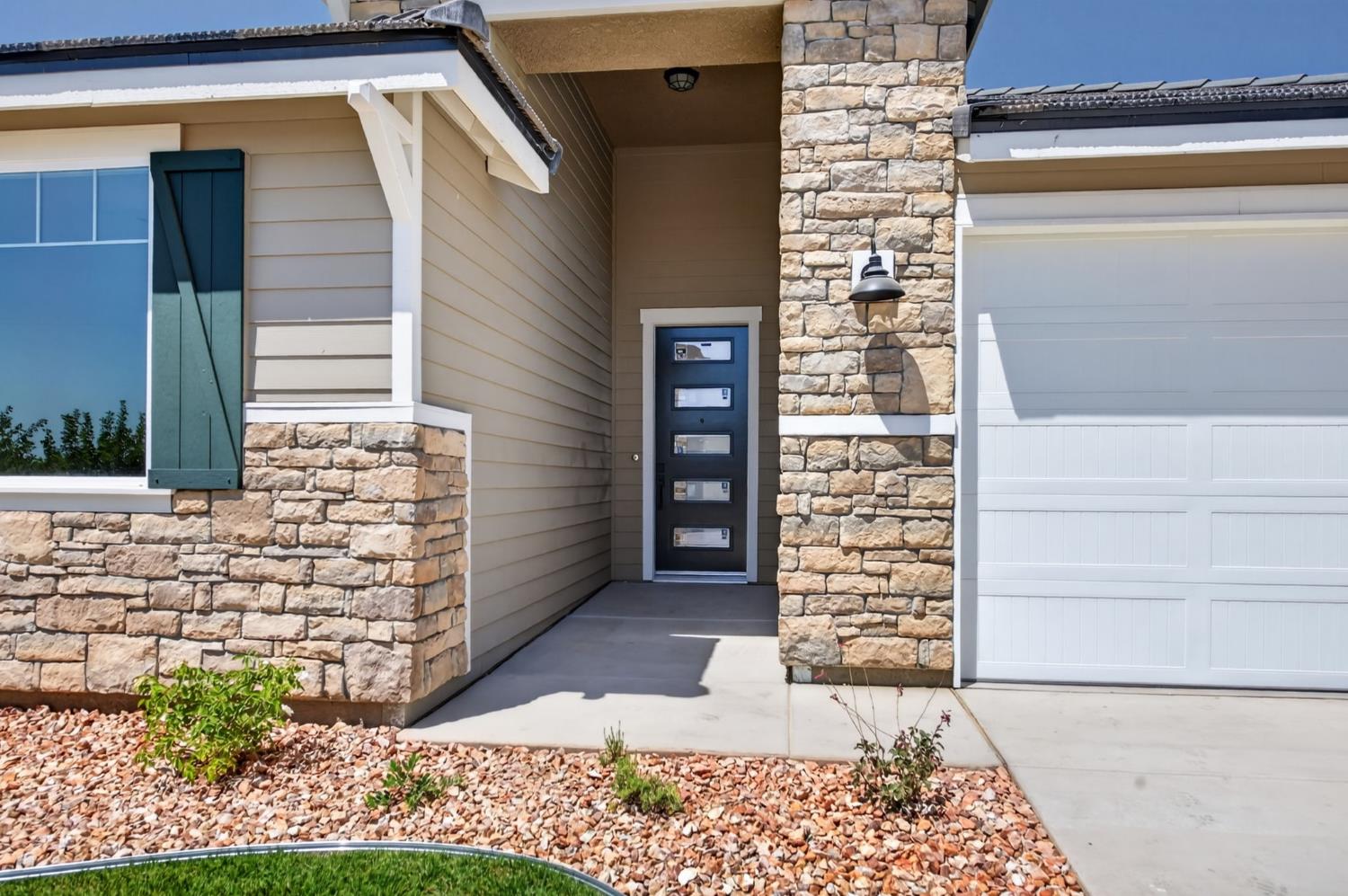 16308 W David Ave, Kerman, CA 93630