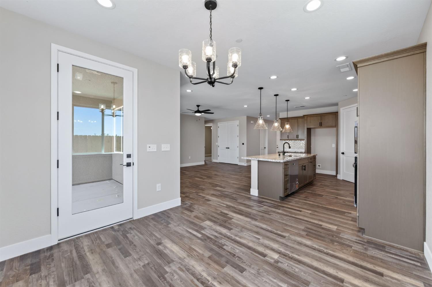 16308 W David Ave, Kerman, CA 93630