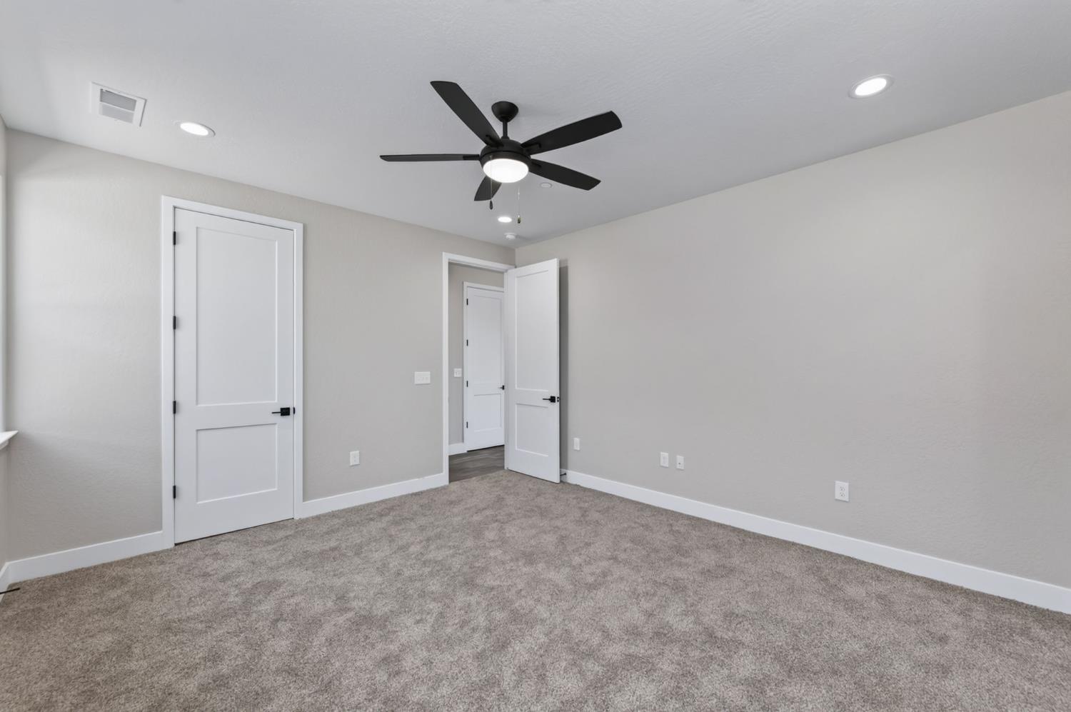 16308 W David Ave, Kerman, CA 93630