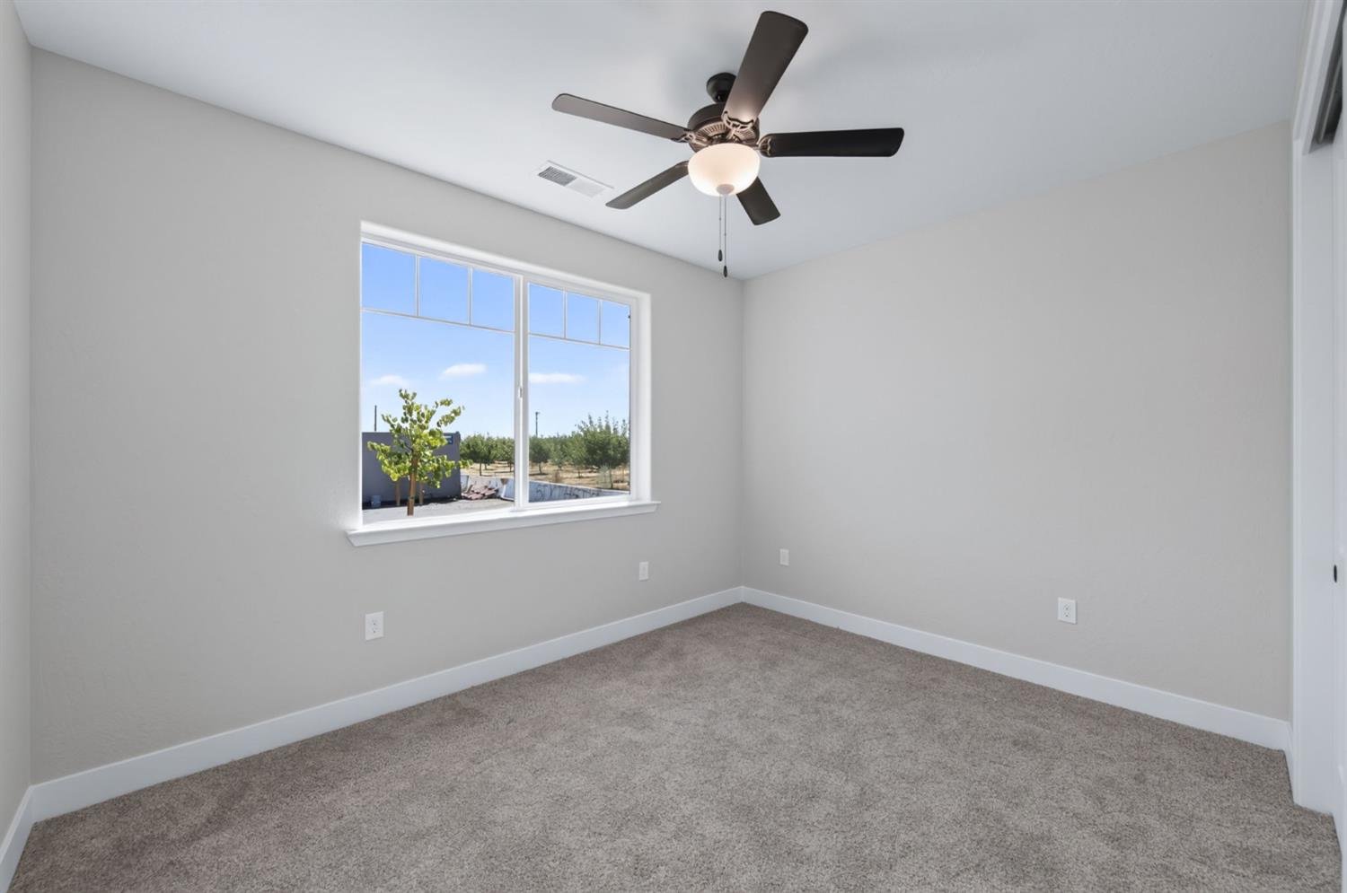 16308 W David Ave, Kerman, CA 93630