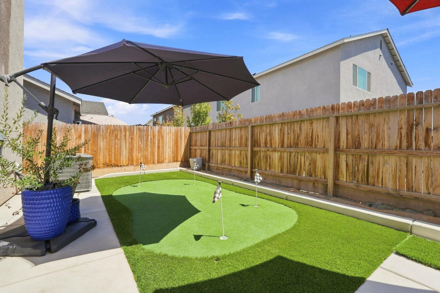 432 University Dr, Lemoore, CA 93245